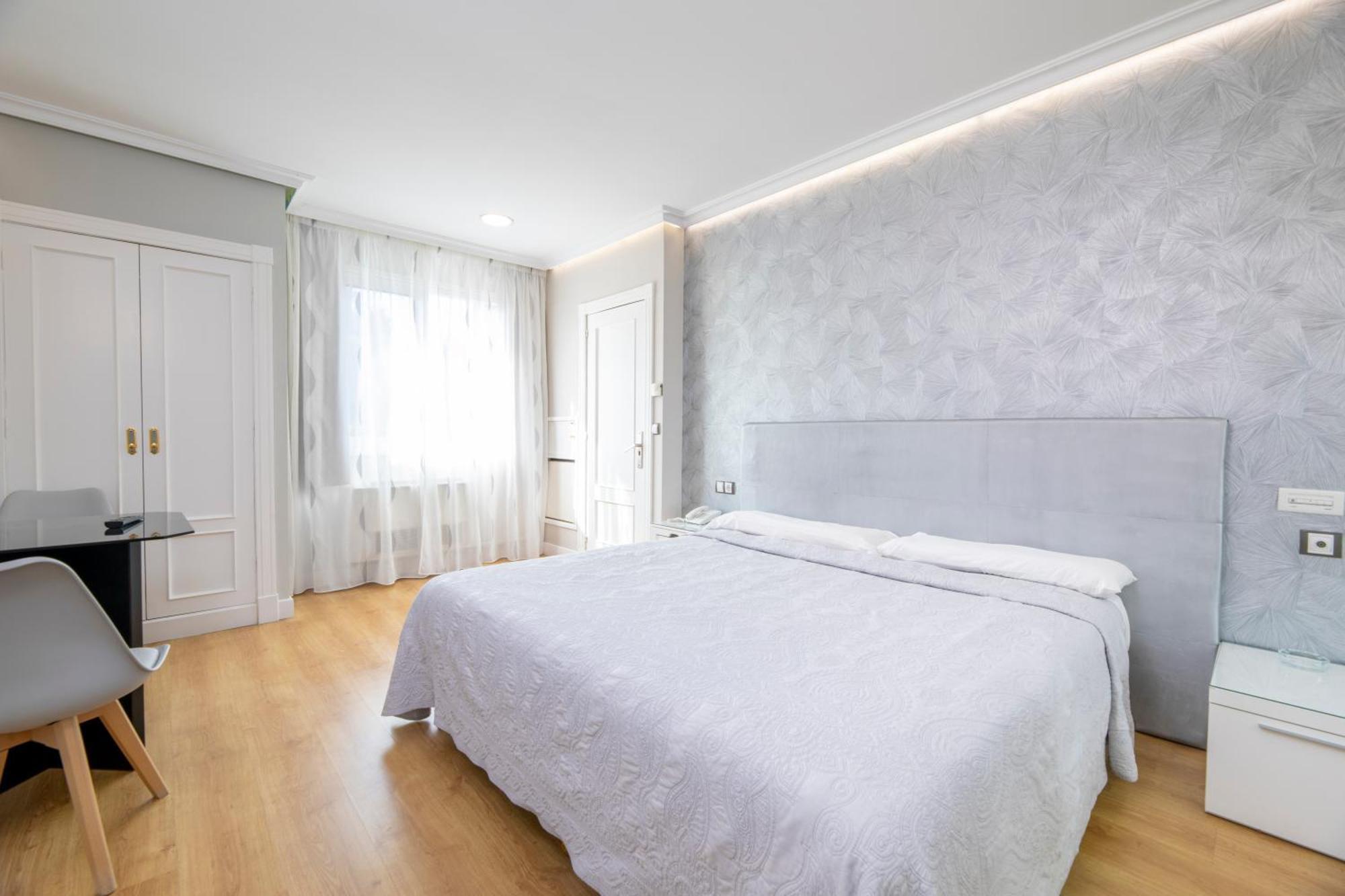 Hotel Holiday 3* Nigran