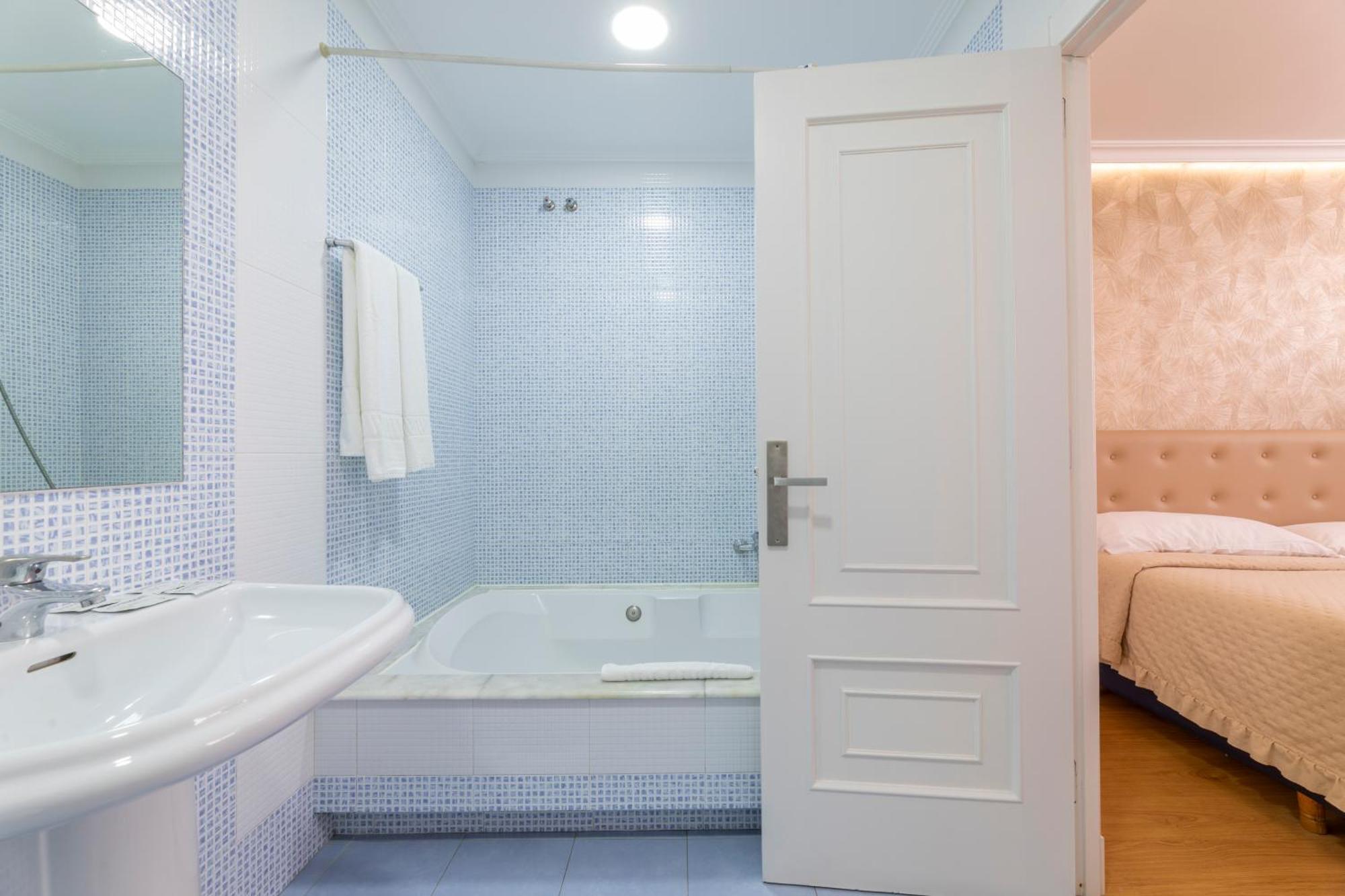 Hotel Holiday Hotel 3*