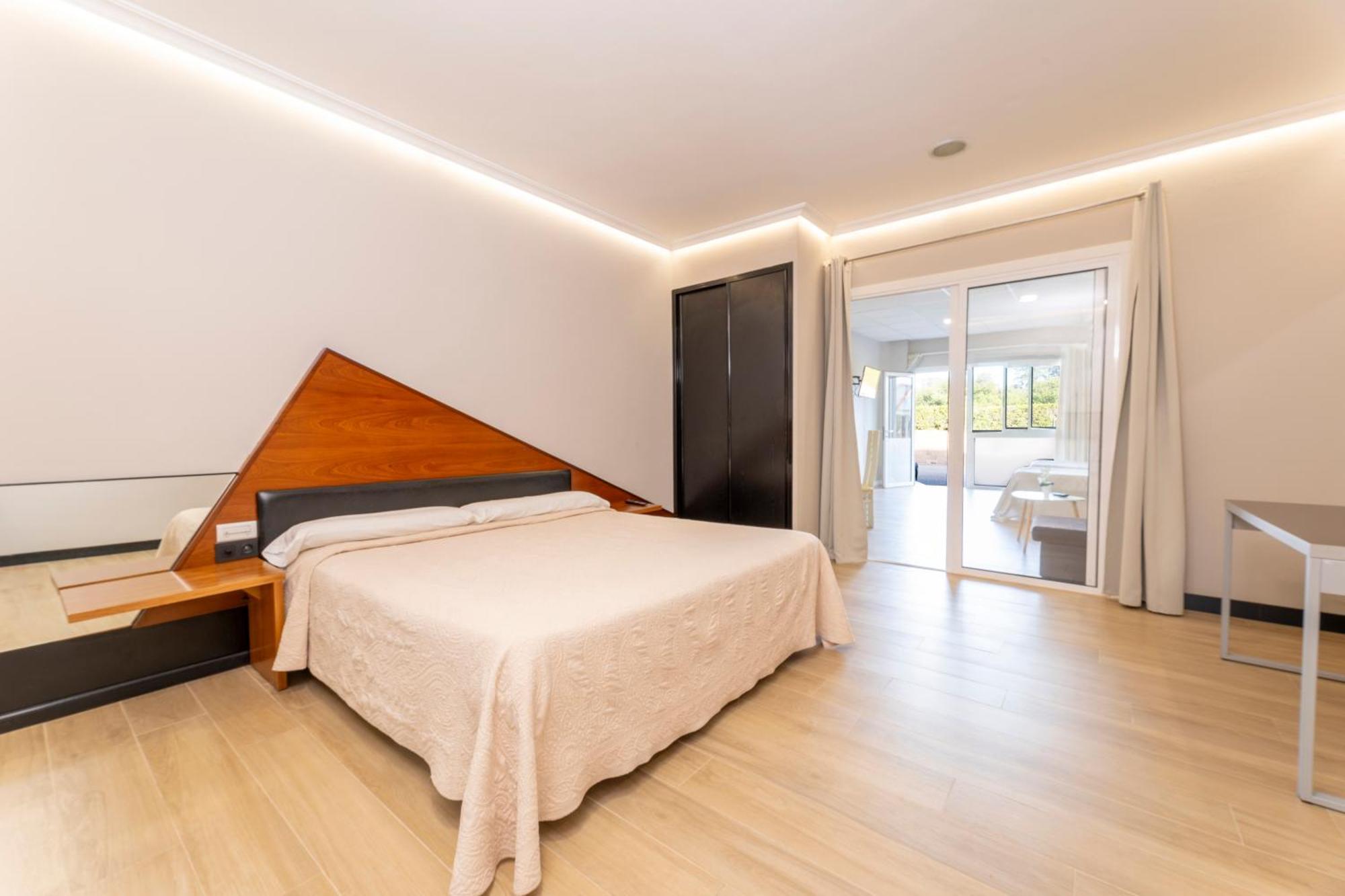 Hotel Holiday 3*